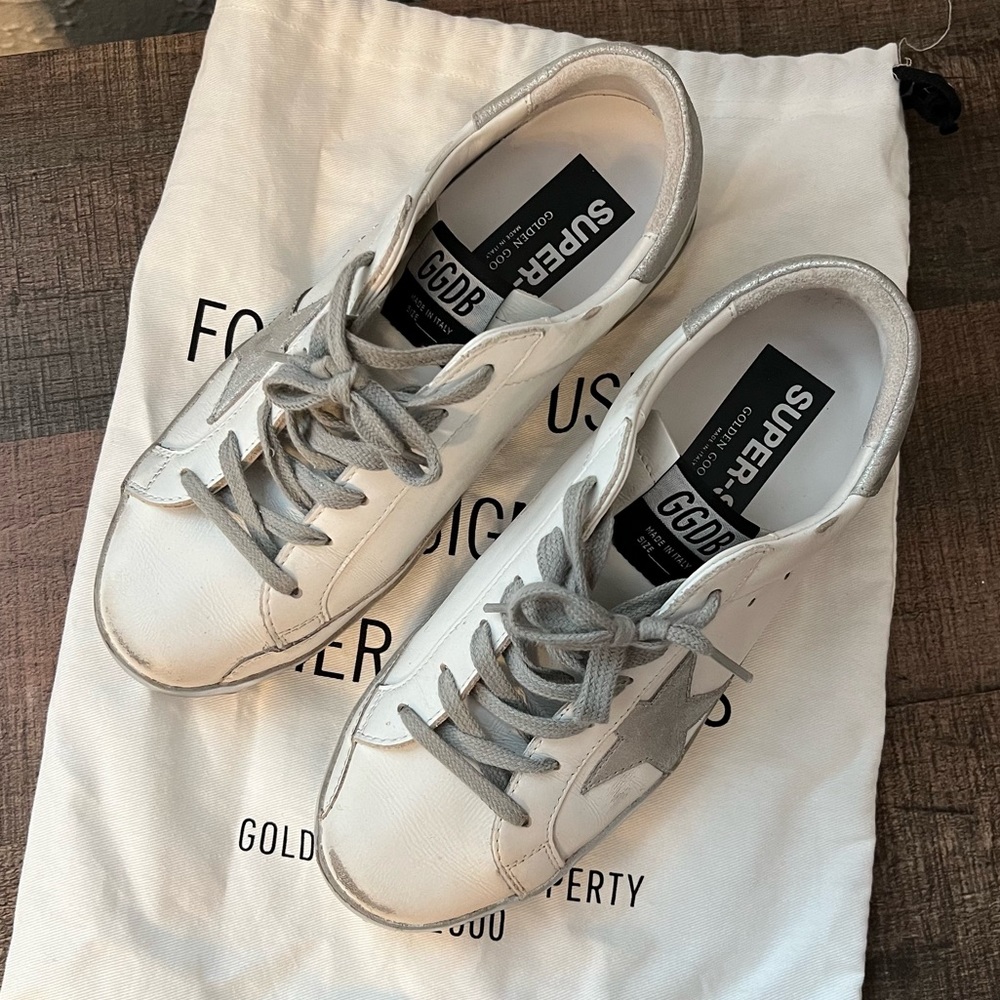 Golden Goose super-star sneakers in white & silver - Picture 2 of 7